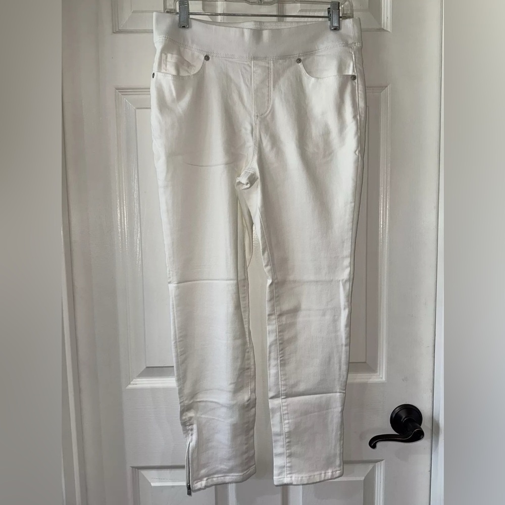 Martha Stewart Women's Size 10P Ankle Jeans Knit Denim Zipper Accent White NEW